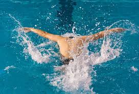 联赛如期而 联赛如期而