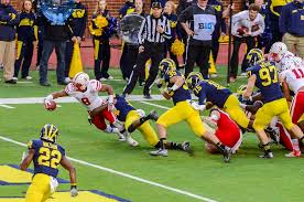 间的默契配 间的默契配